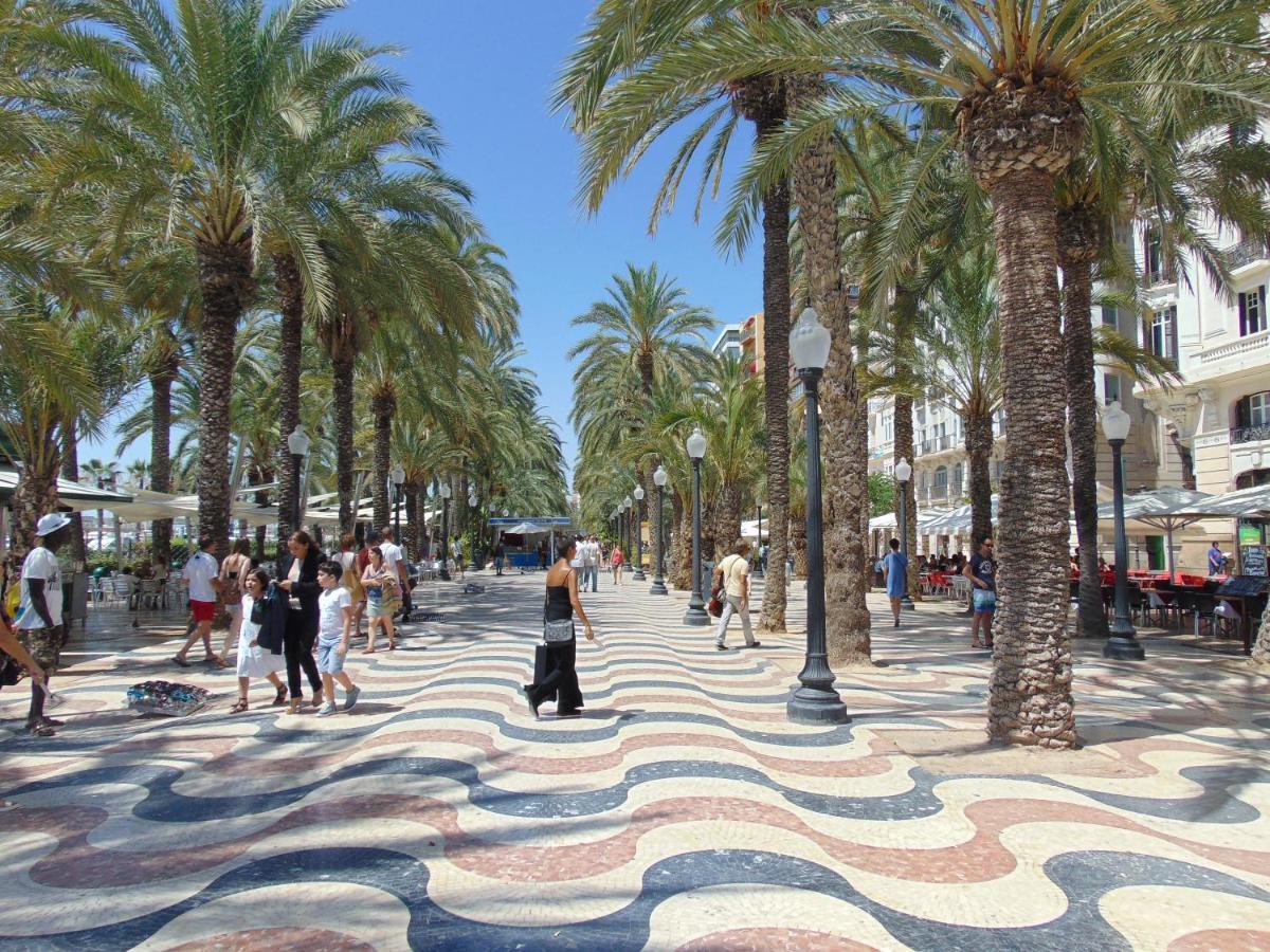 Apartamentos Playa Postiguet Alicante Extérieur photo