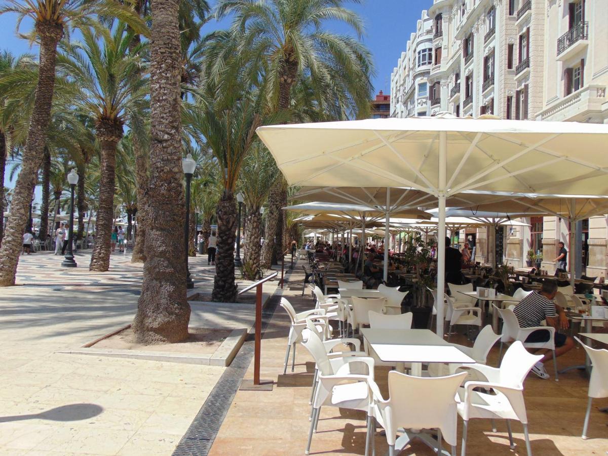 Apartamentos Playa Postiguet Alicante Extérieur photo