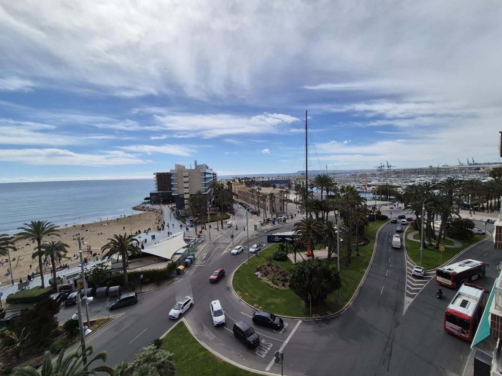 Apartamentos Playa Postiguet Alicante Extérieur photo